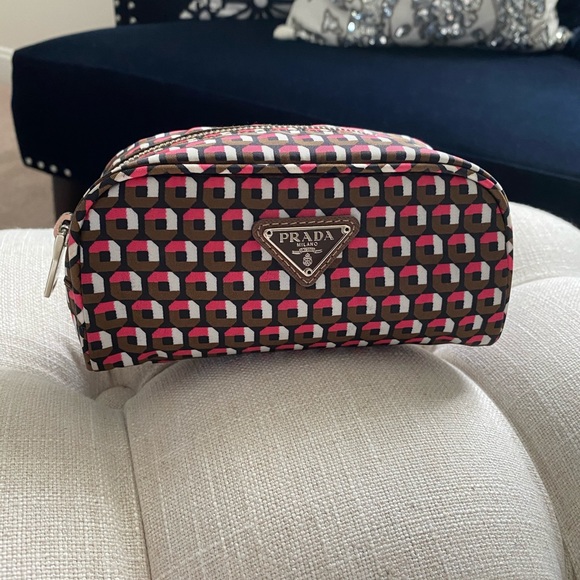 ✨FLASH SALE!!!✨PRADA✨NEW!✨RARE! NYLON & LEATHER MINI BAG - Picture 1 of 15